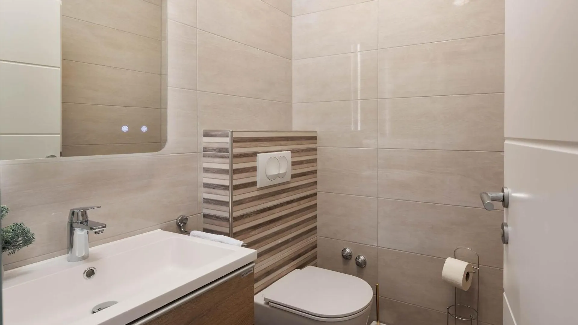 Seafront Apartment Nana 1 And 2 - Happy Rentals Punat 0*,