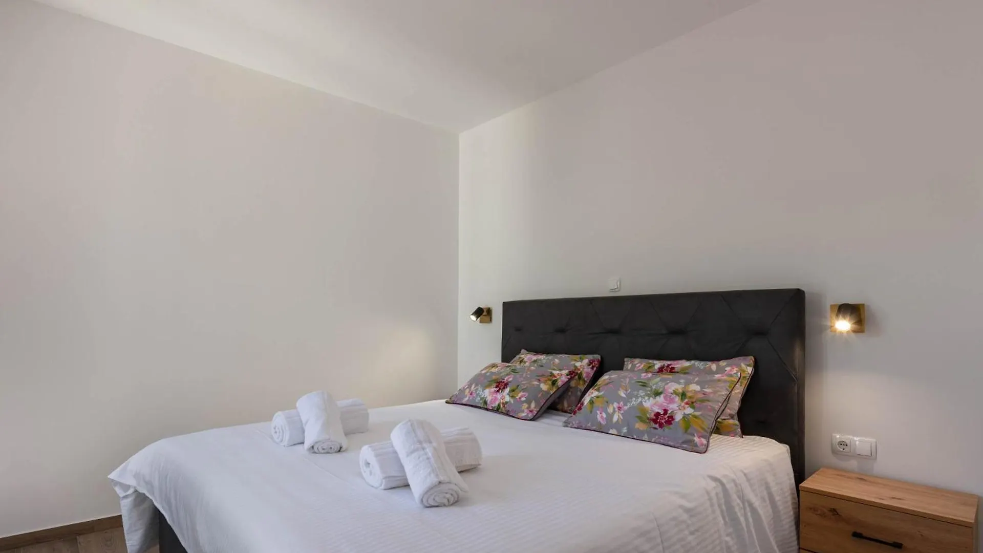 Seafront Apartment Nana 1 And 2 - Happy Rentals Punat