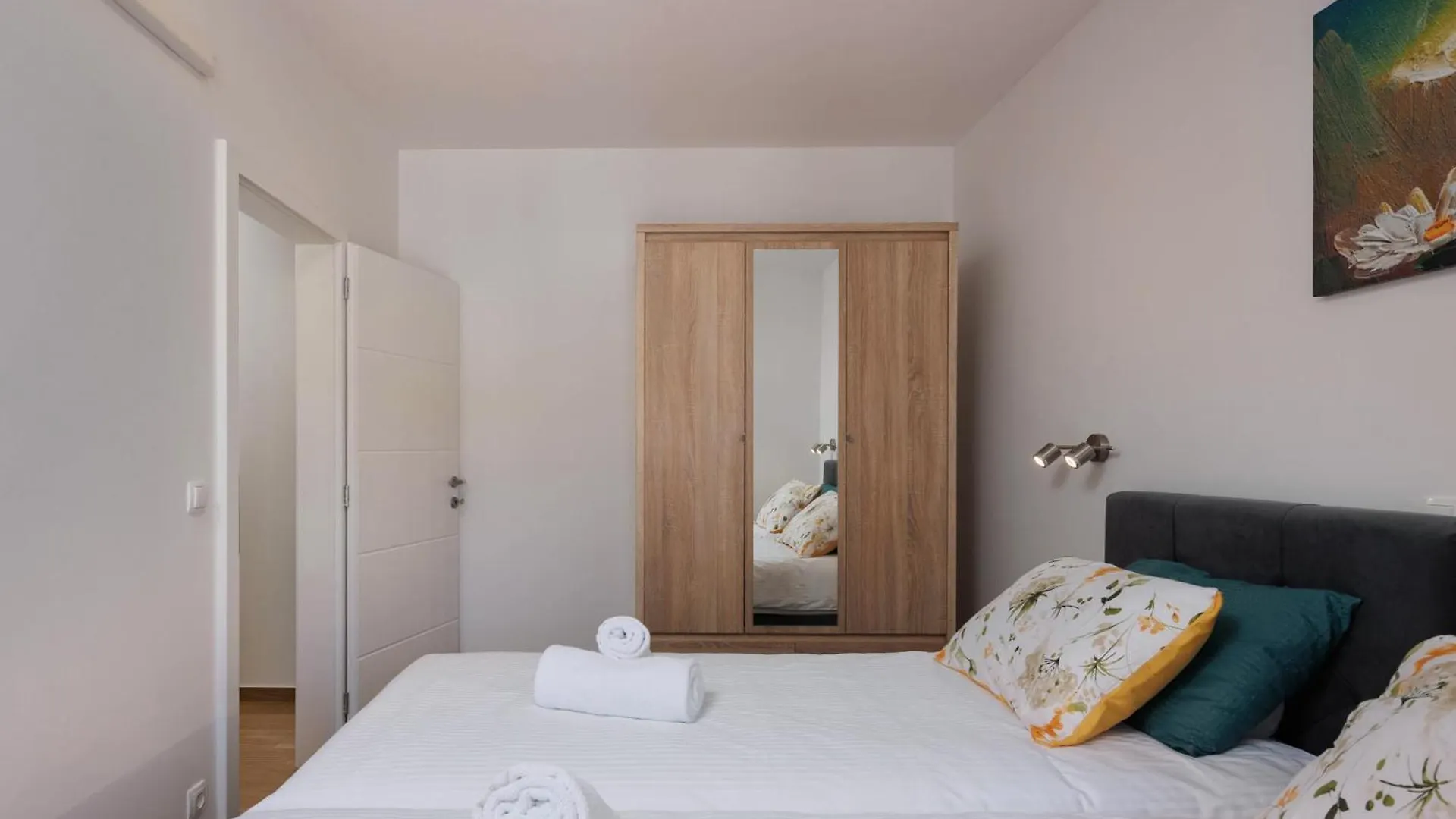 Seafront Apartment Nana 1 And 2 - Happy Rentals Punat Croatia