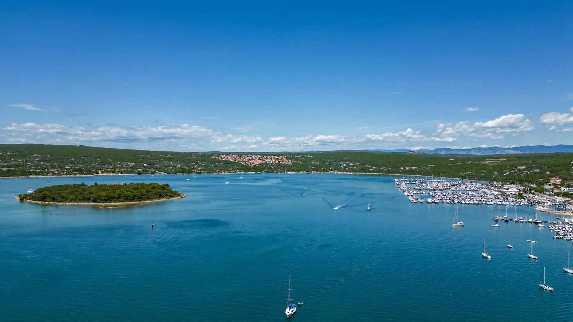 Seafront Apartment Nana 1 And 2 - Happy Rentals Punat 0*,  Croatia